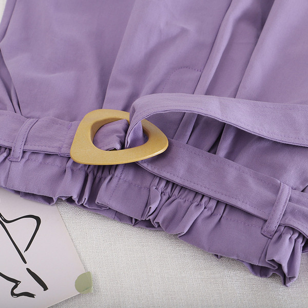 Naiste laiad vöö ja kõrge vöökohaga püksid