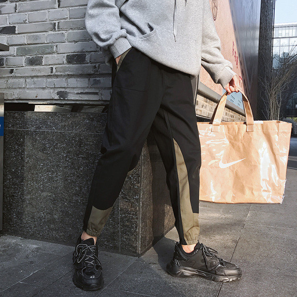 Pantaloni sport barbati cu talie elastica si buzunare