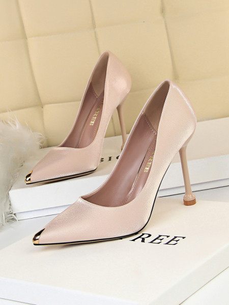Pantofi eleganti de dama cu toc inalt subtire si element metalic