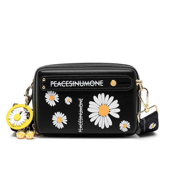 Aplikatsiooni ja pika sangaga vabaaja naistekott