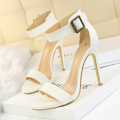 Stílusos női szandál eko bőrből és 11,5 cm-es sarokkal