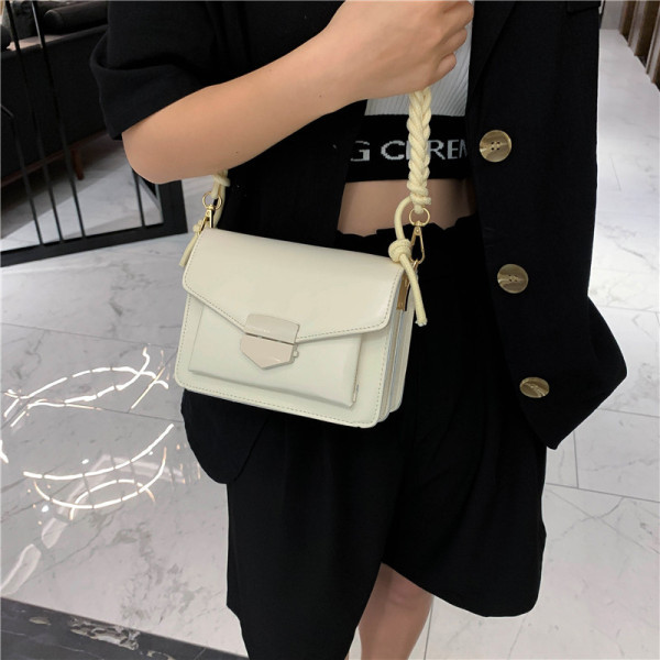 Mūsdienīga maza eko-ādas soma ar garu rokturi