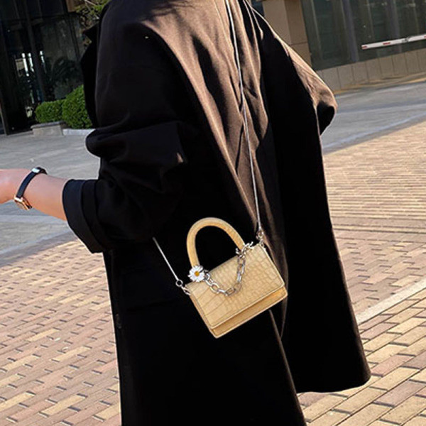 Sieviešu mini soma ar īsu un garu rokturi