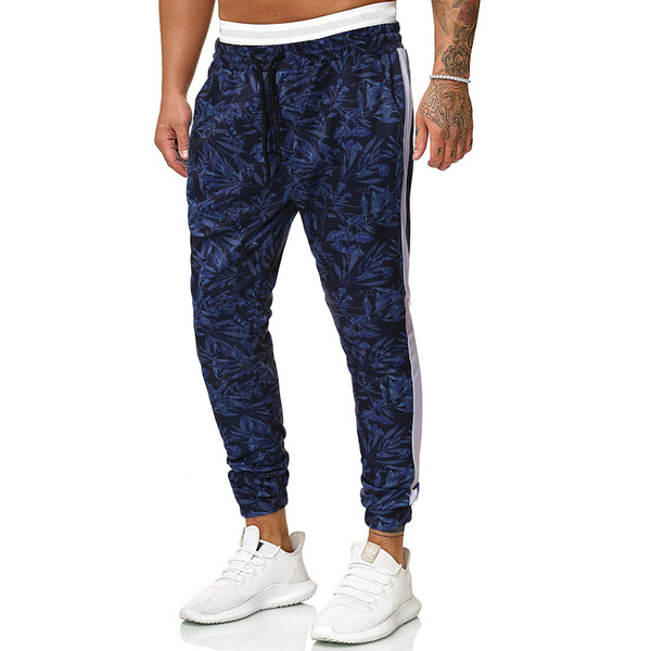 Pantaloni casual barbatesti cu motive florale si margini