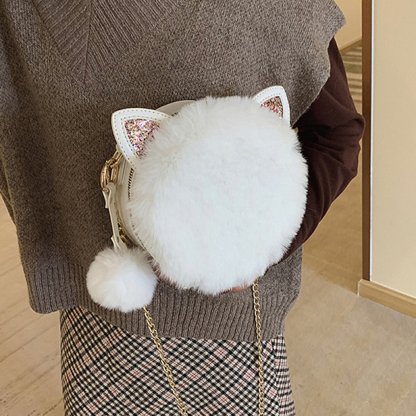 Modern női válltáska pehellyel