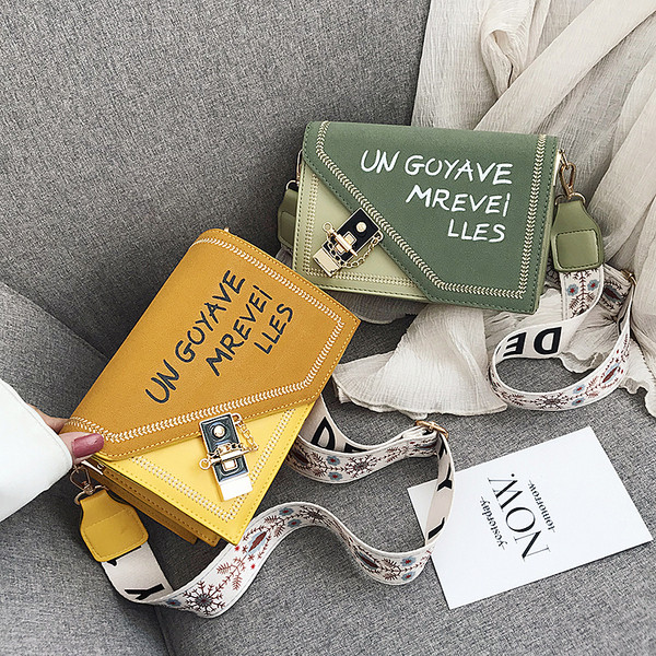 Geantă modernă cu inscripții