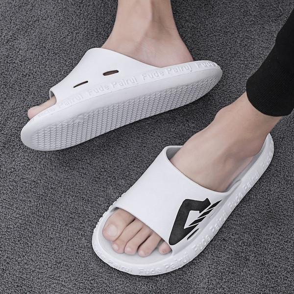 Papuci casual barbati cu talpa plata si aplicatie