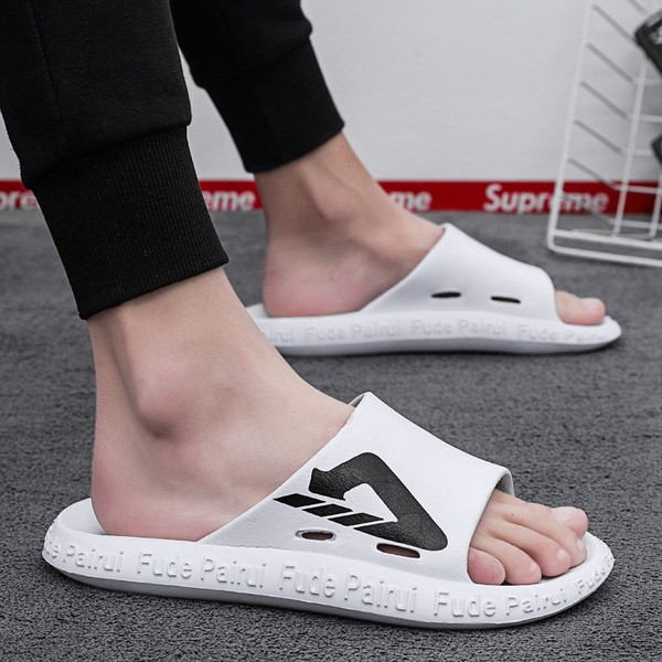 Papuci casual barbati cu talpa plata si aplicatie