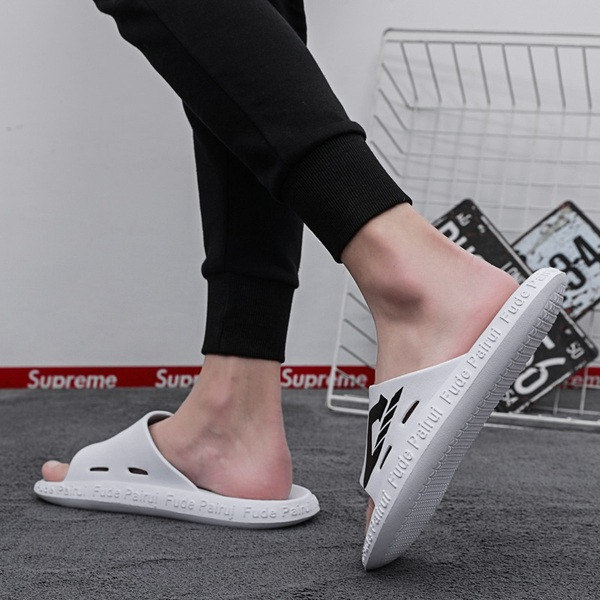 Papuci casual barbati cu talpa plata si aplicatie