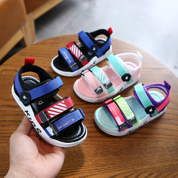 Sandale casual pentru copii cu autocolante și inscripție