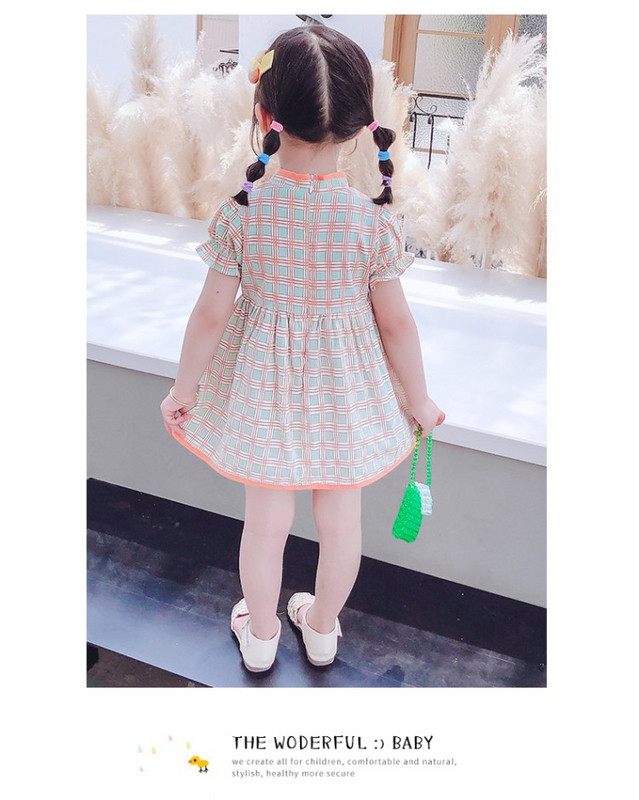 Rochie pentru copii cu maneci scurte si trandafiri 3D