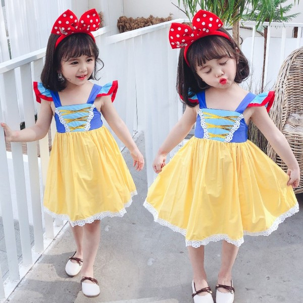 Rochie pentru copii cu decolteu patrat si dantela