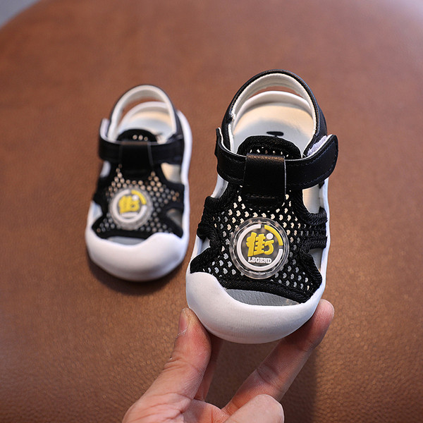 Sandale casual pentru bebelusi cu autocolante pentru baieti si fete