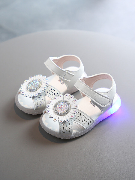 Gaismas bērnu sandales meitenēm ar uzlīmēm un puķīti
