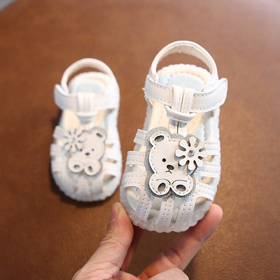 Sandale pentru bebelusi din piele ecologica cu element 3D