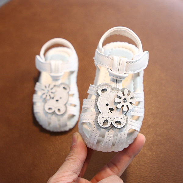 Sandale pentru bebelusi din piele ecologica cu element 3D