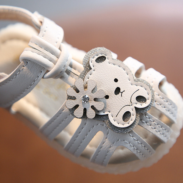 Sandale pentru bebelusi din piele ecologica cu element 3D