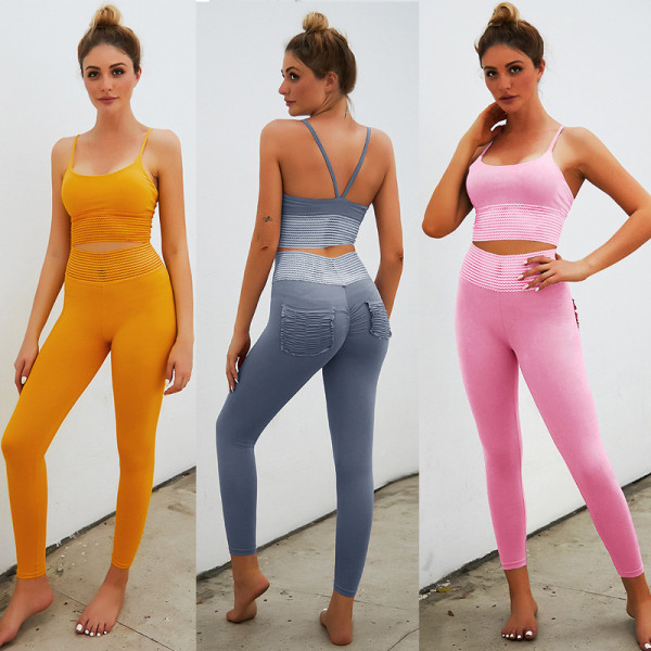 Γυναικείο σετ κολάν με τσέπες και φανελάκι με λεπτούς ιμάντες