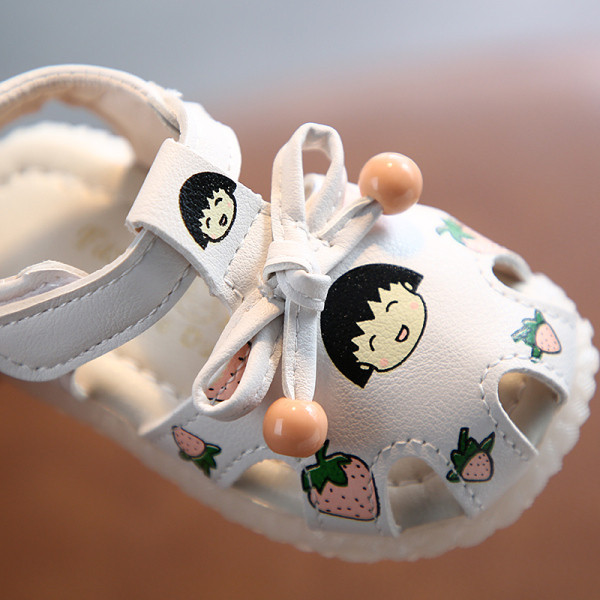 Babasandál rátéttel lányoknak