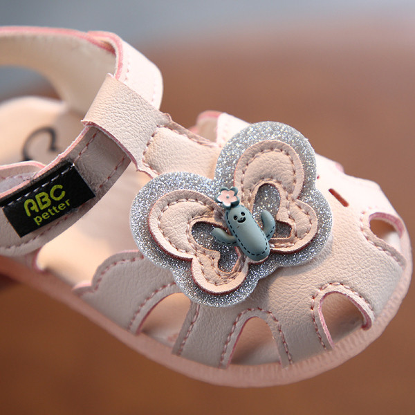 Moodsad ökonahast beebisandaalid tüdrukutele