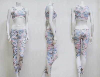Aktuális női leggings és felső szett mély nyakkivágással
