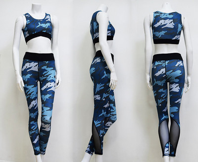Aktuális női leggings és felső szett mély nyakkivágással