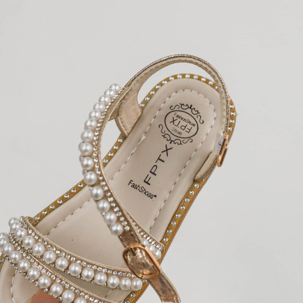 Moodsad lamedate taldade ja pärlitega laste sandaalid tüdrukutele