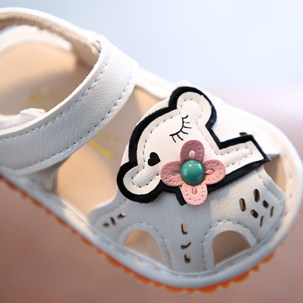 Bērnu ādas sandales ar 3D elementu meitenēm