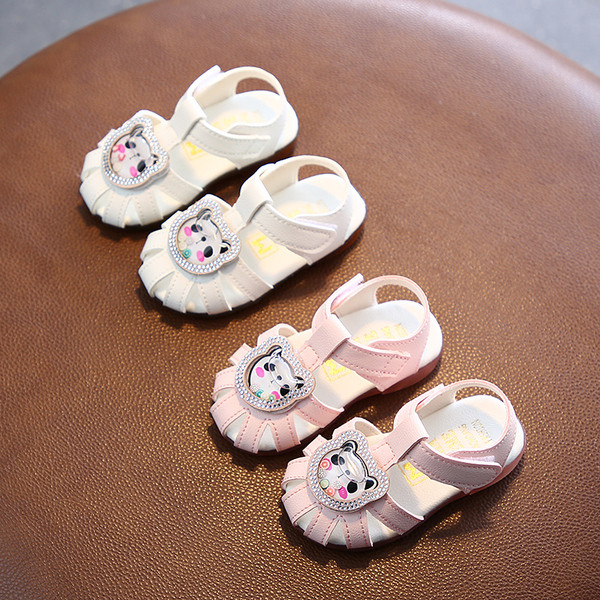 Bērnu sandales ar akmeņiem un uzlīmēm meitenēm