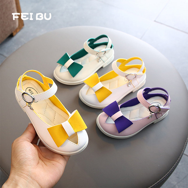 Aktuālās bērnu sandales meitenēm no eko ādas ar lentīti