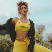 Sieviešu moderns legingu komplekts un topiņš ar aplikāciju