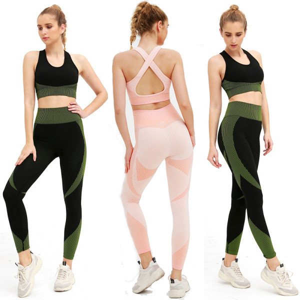 Sieviešu legingu komplekts ar augstu vidukli un topu ar krusteniskām siksnām