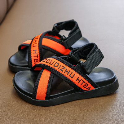 Ikdienas bērnu sandales ar krusta siksnām un uzrakstiem