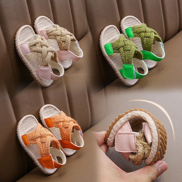 Moodsate lameda tallaga laste sandaalide uus mudel tüdrukutele