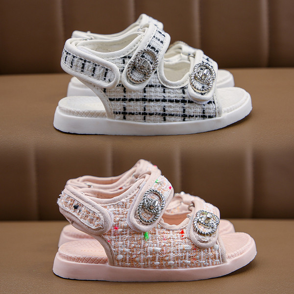 Stilīgas bērnu sandales meitenēm ar plakanām zolēm un metāla apdari