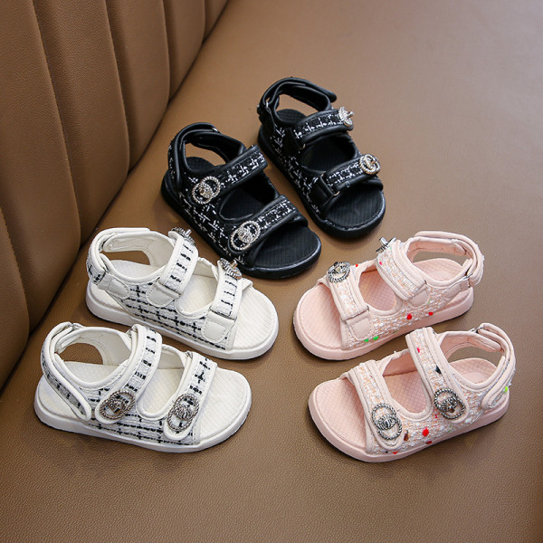 Stilīgas bērnu sandales meitenēm ar plakanām zolēm un metāla apdari