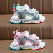 Aktuālās bērnu sandales meitenēm ar ielāpiem un raupju zoli