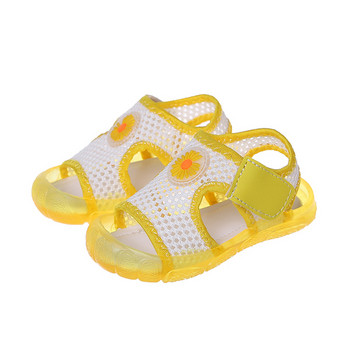 Дишащи детски сандали за момичета с мрежа и лепенки