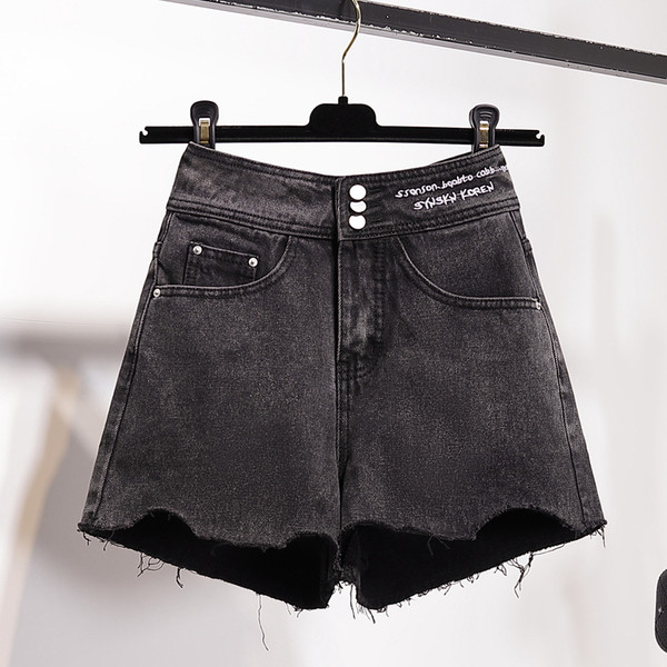 Pantaloni scurti dama model lat cu broderie