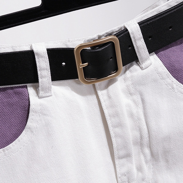 Sieviešu īsie džinsi ar krāsainām kabatām un jostu