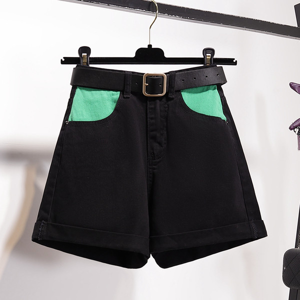 Sieviešu īsie džinsi ar krāsainām kabatām un jostu