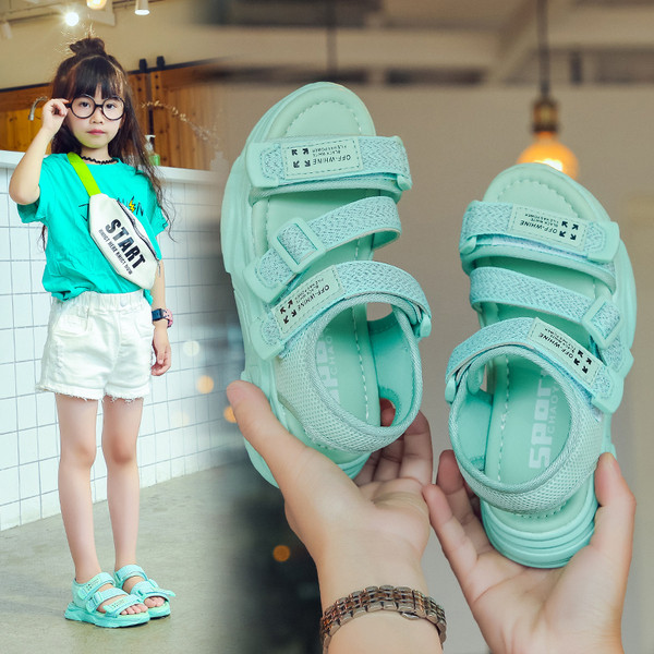 Ikdienas bērnu sandales meitenēm ar raupju zoli un ielāpiem