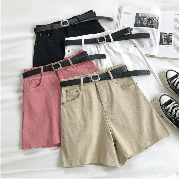 Pantaloni scurți casual cu curea și talie înaltă