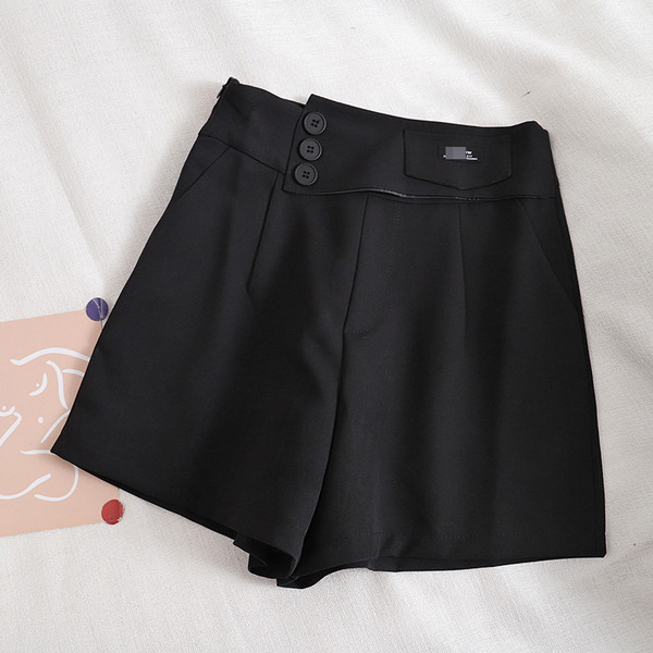 Retro stila sieviešu šorti ar pogām