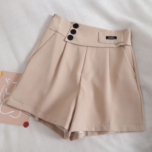 Retro stila sieviešu šorti ar pogām