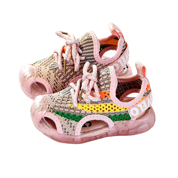 Helendavad laste sandaalid tüdrukutele lipsude ja kirjaga