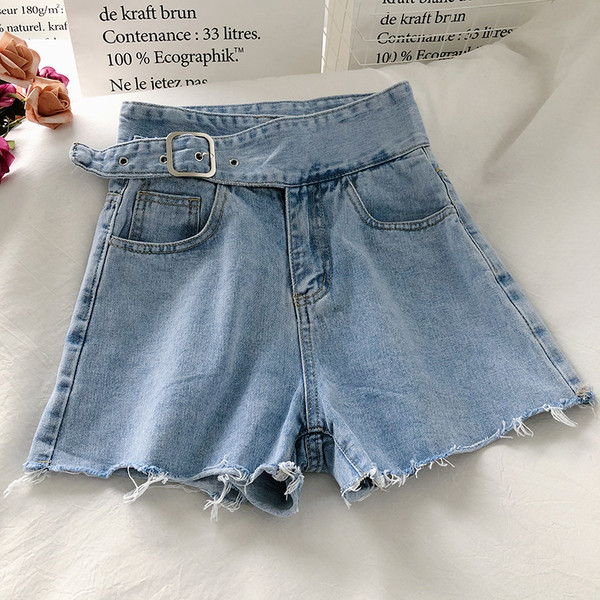 Blugi scurti de dama cu centura si buzunare