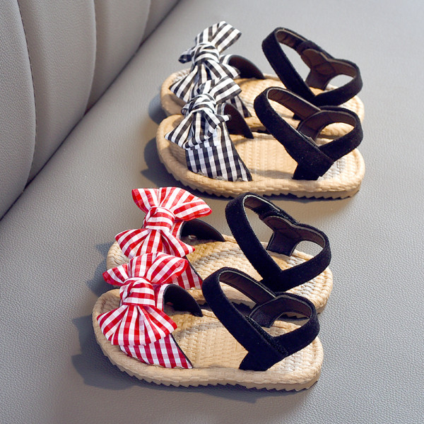 Sandale pentru copii actuale pentru fete cu panglică în carouri