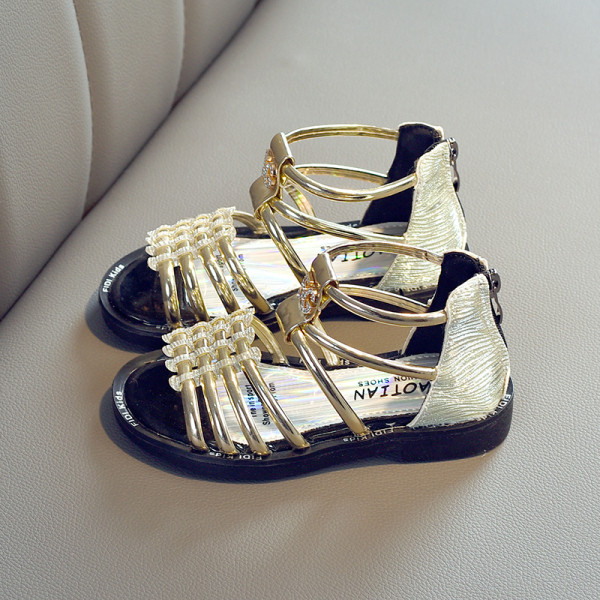 Sandale de copii actuale pentru fete cu efect strălucitor