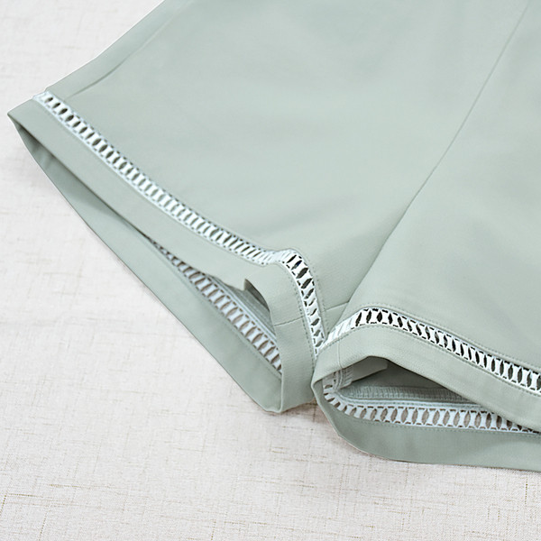 Pantaloni scurți de șifon de damă cu talie înaltă